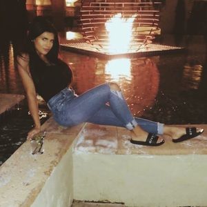 GRLFRND Kendall jeans